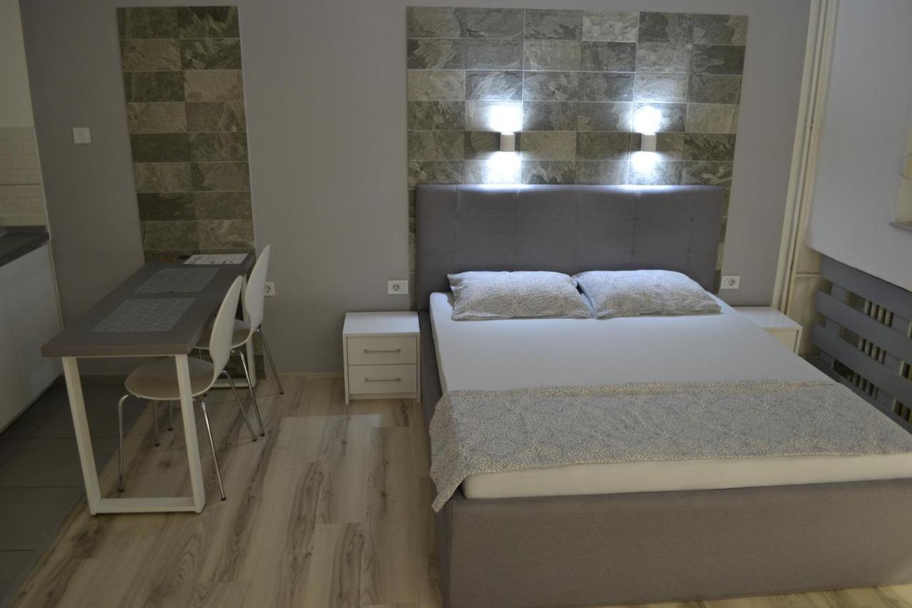 Lazarus Studio Apartment Szkopje Kültér fotó